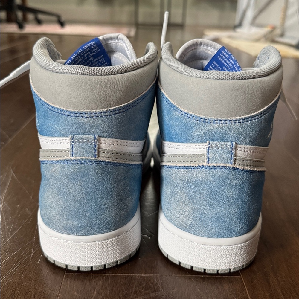 Air Jordan Retro High OG - Huber Royal/White - Picture 3 of 6